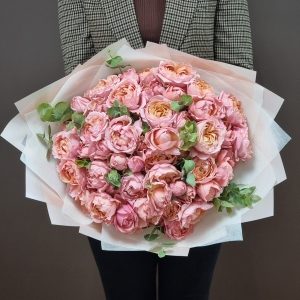 Букет из кустовых роз "Julliette" 21шт
