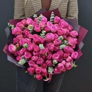 Букет из кустовых роз "Class Sensation" 19шт